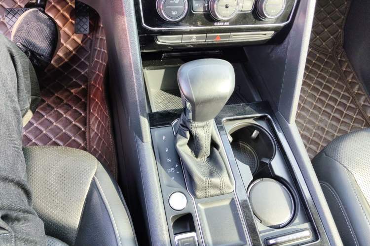 Used Volkswagen Teramont 2017 330TSI Two-Wheel-Drive Luxury Edition
