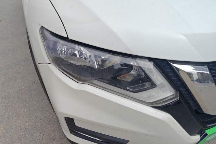 Used Nissan X-Trail 2017 2.0L CVT Comfort Edition 2WD Right Front Headlight