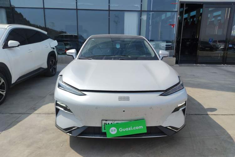 Used Geely Galaxy E8 2025 700 km Long-Range Intelligent Driving Version Front