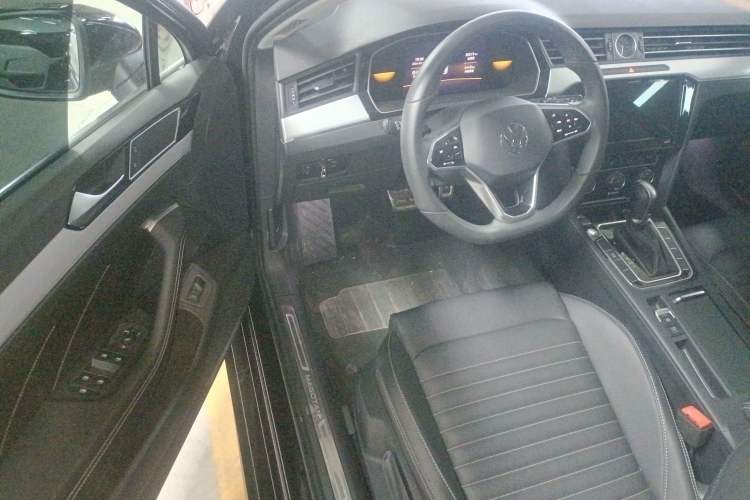 Used Volkswagen Magotan 2023 2 Million Units Limited-Edition 280TSI DSG Comfort Version
