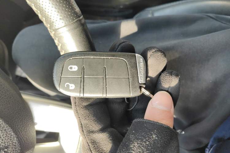 Used Dodge Journey 2013 2.4L Two-Wheel-Drive Smart Edition