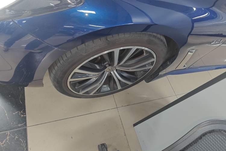 Used Infiniti Q60 2019 2.0T Luxury Edition
