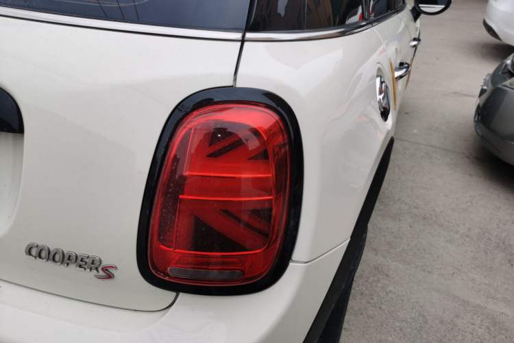 Used MINI MINI 2015 2.0T COOPER S Five-Door Edition