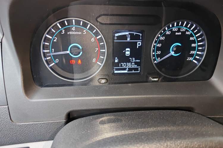 Used FORTHING Joyear XV 2015 1.6L CVT Luxury Model
