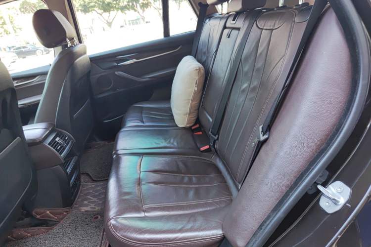 Used BMW X5 2015 xDrive28i
