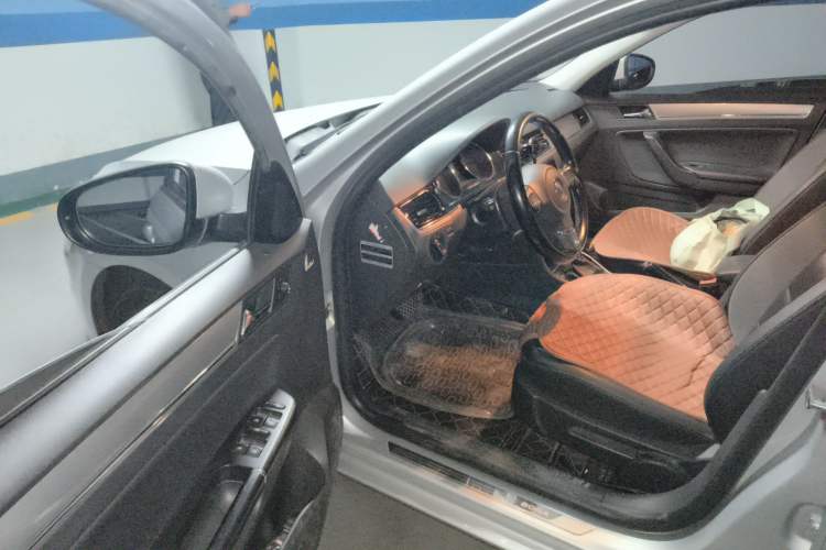 Used Volkswagen Bora 2015 Value Edition 1.6L Automatic Comfort Version