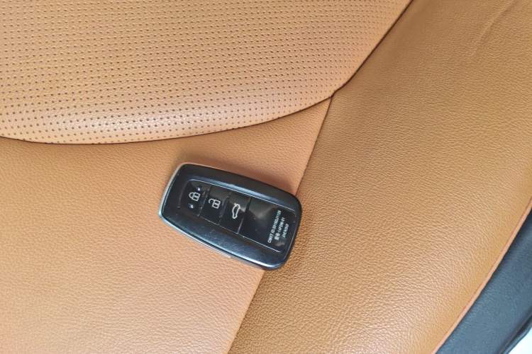 Used Toyota Camry 2019 Revised Version 2.5G Luxury Edition Vehicle Key