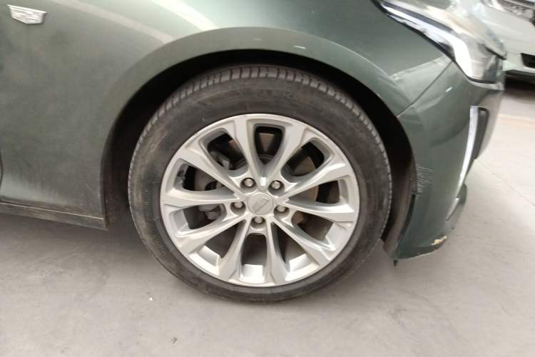 Used Cadillac CT5 2022 28T Luxury Version (Standard Edition) Right Front Wheel Hub