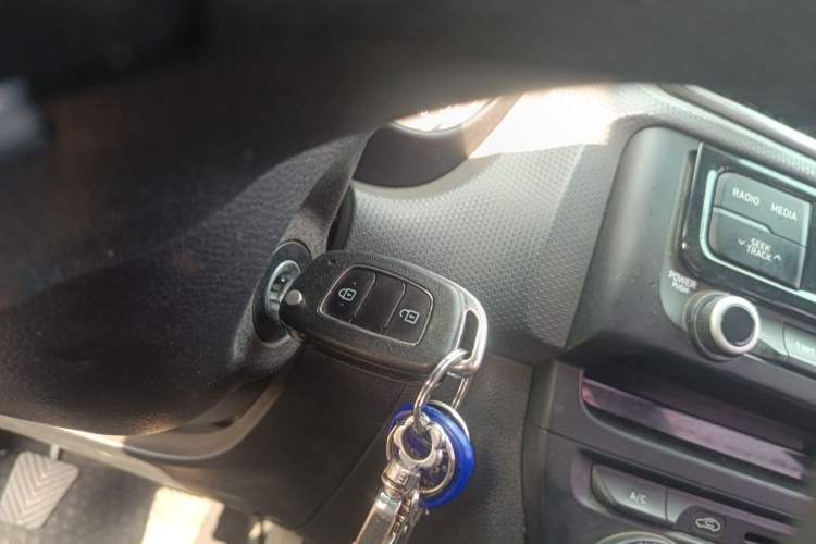 Used Hyundai Verna (older generation) 2017 1.4L Manual Huancai Edition China V Standard