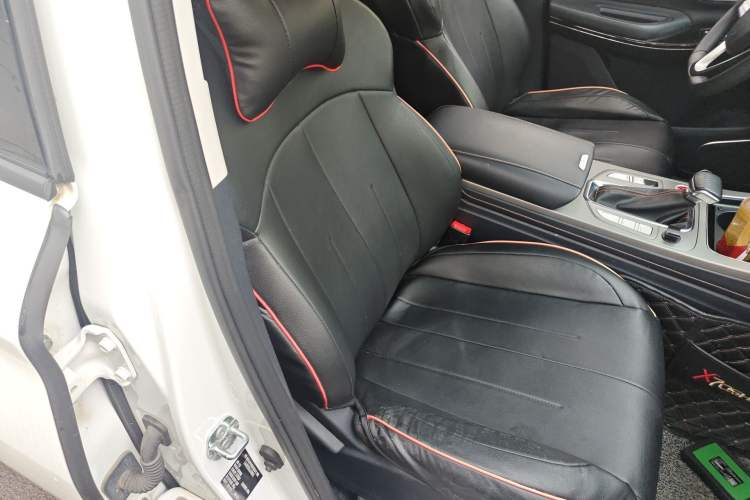 Used CHANGAN OSHAN X7 2020 1.5T Automatic Elite Edition Right Front Seat