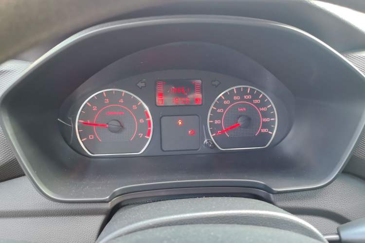 Used Wuling Hongguang V 2022 1.5L Jingqu Edition Electric-Assist LAR