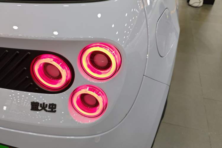 Used firefly firefly 2025 Illuminated Edition