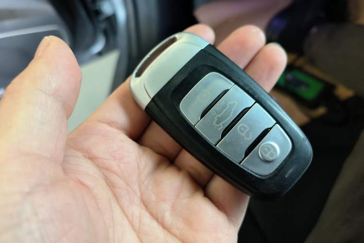 Used Hongqi H5 2020 1.8T Automatic Smart Connect Flagship Edition Interior 1