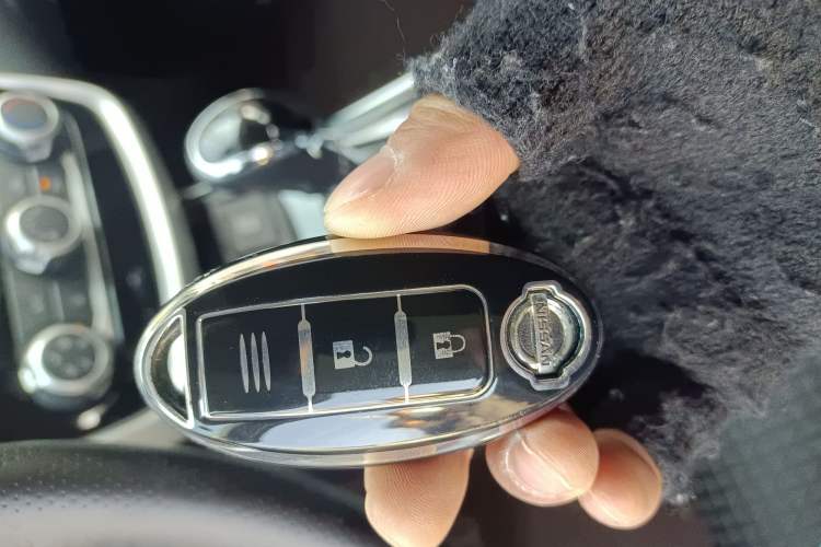 Used Nissan Tiida 2016 1.6L CVT Smart Drive Edition
