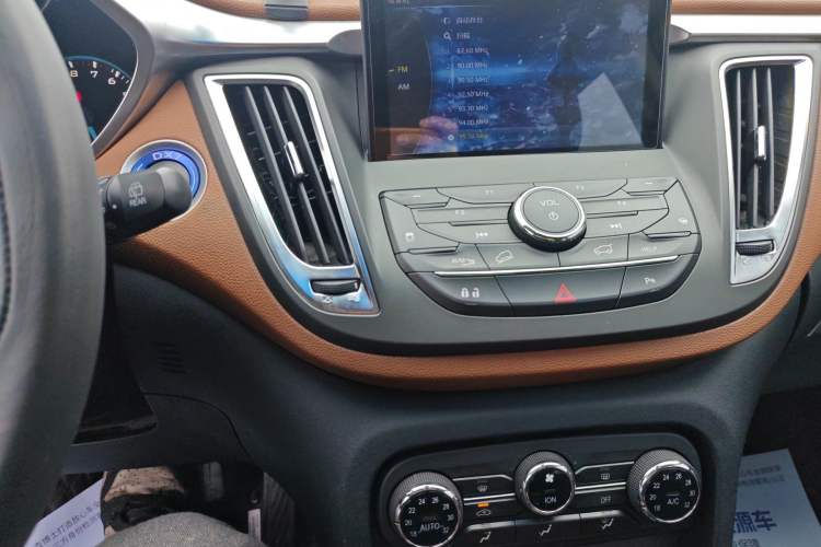 Used Soueast DX7 2017 1.5T Automatic Luxury Model
