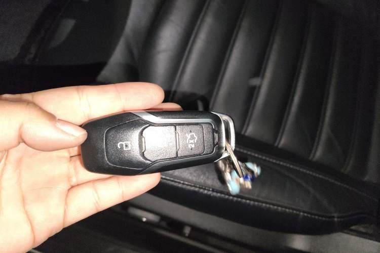 Used Ford Edge 2017 EcoBoost 245 Four-Wheel Drive Sporty 7-Seater