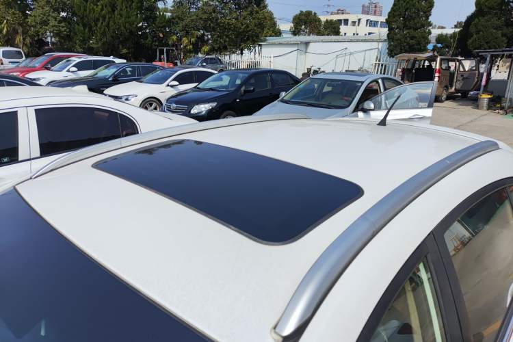 Used Geely Auto Emgrand 2017 Hatchback RS Million Edition 1.5L CVT Upward Version
