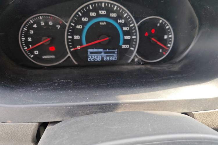 Used Wuling Rongguang V 2016 1.5L Standard Version