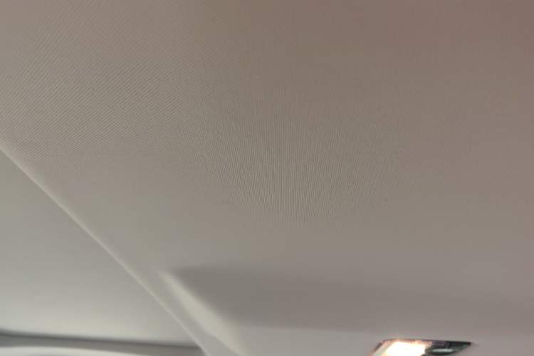 Used BMW 5 Series 2014 525Li Leading Model
