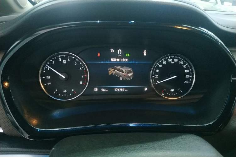 Used Buick GL8 2021 Land Cruiser Executive Class 652T Luxury Model
