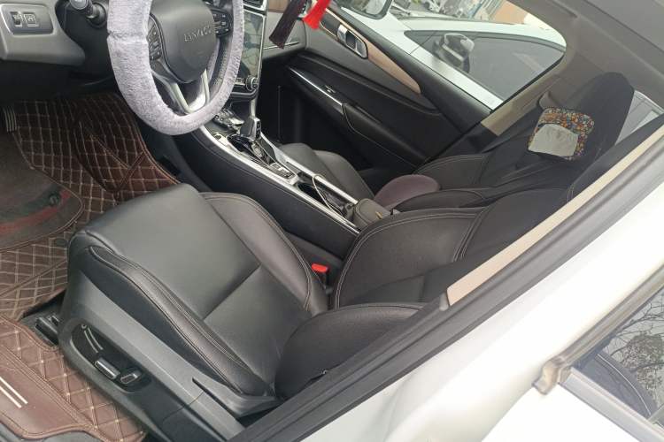 Used Lynk & Co 01 2019 2.0T Two-Wheel-Drive Version China VI Standard
