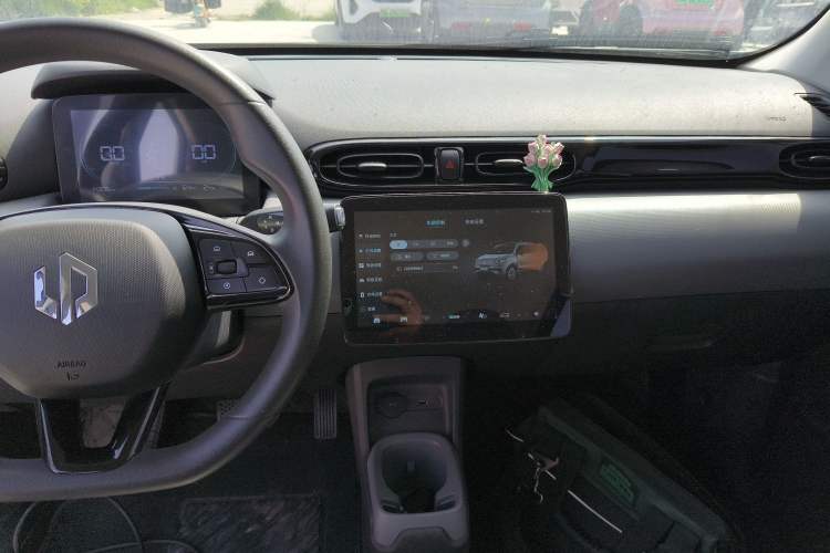 Used Leapmotor T03 2024 200 Lite Edition Audio And AC Panel