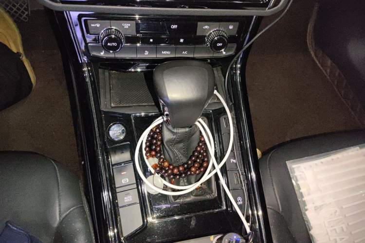 Used Volkswagen Phideon 2018 Revised Version 380TSI Two-Wheel Drive Business Edition