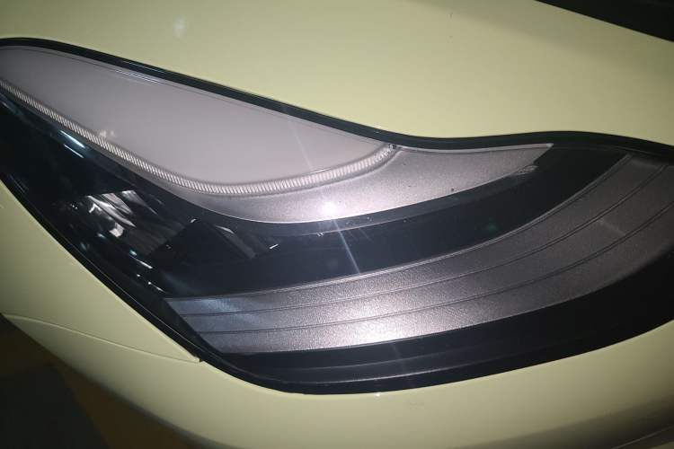 Used Tesla Model 3 2019 Standard Range Rear-Drive Upgraded Version Right Front Headlight