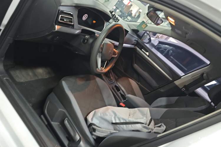 Used Volkswagen Lavida 2023 1.5L Automatic De Yi Edition Left Front Seat