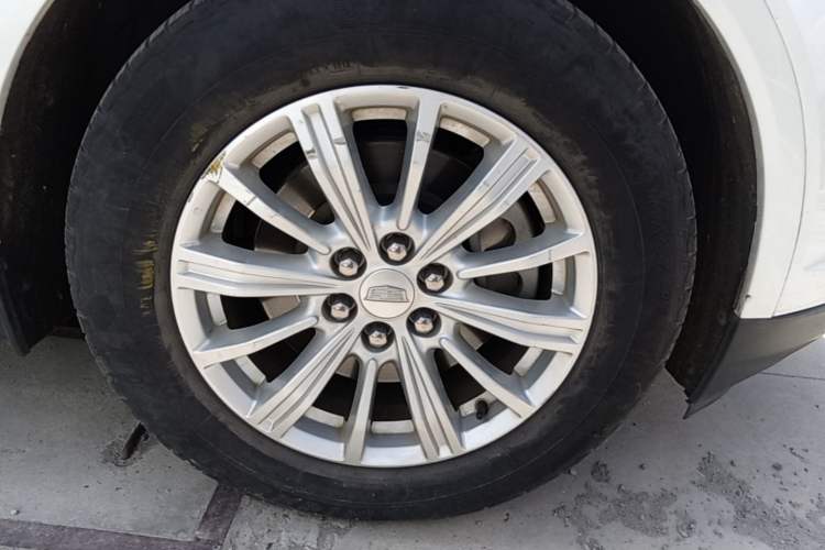 Used Cadillac XT5 2018 28E Four-Wheel Drive Tech Version
