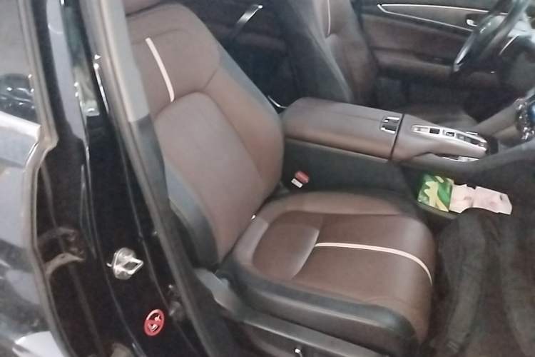 Used Honda UR-V 2023 370TURBO Two-Wheel-Drive Luxury Edition
