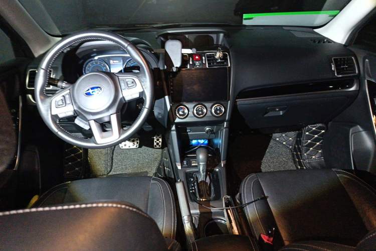 Used Subaru Forester 2018 2.0i Fashion Navigation Edition Center Console