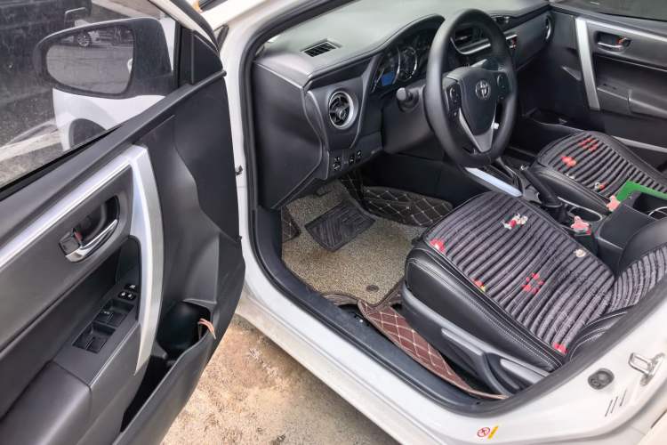 Used Toyota Levin 2017 Revised 185T CVT Elite Edition China V Standard Driver Seat