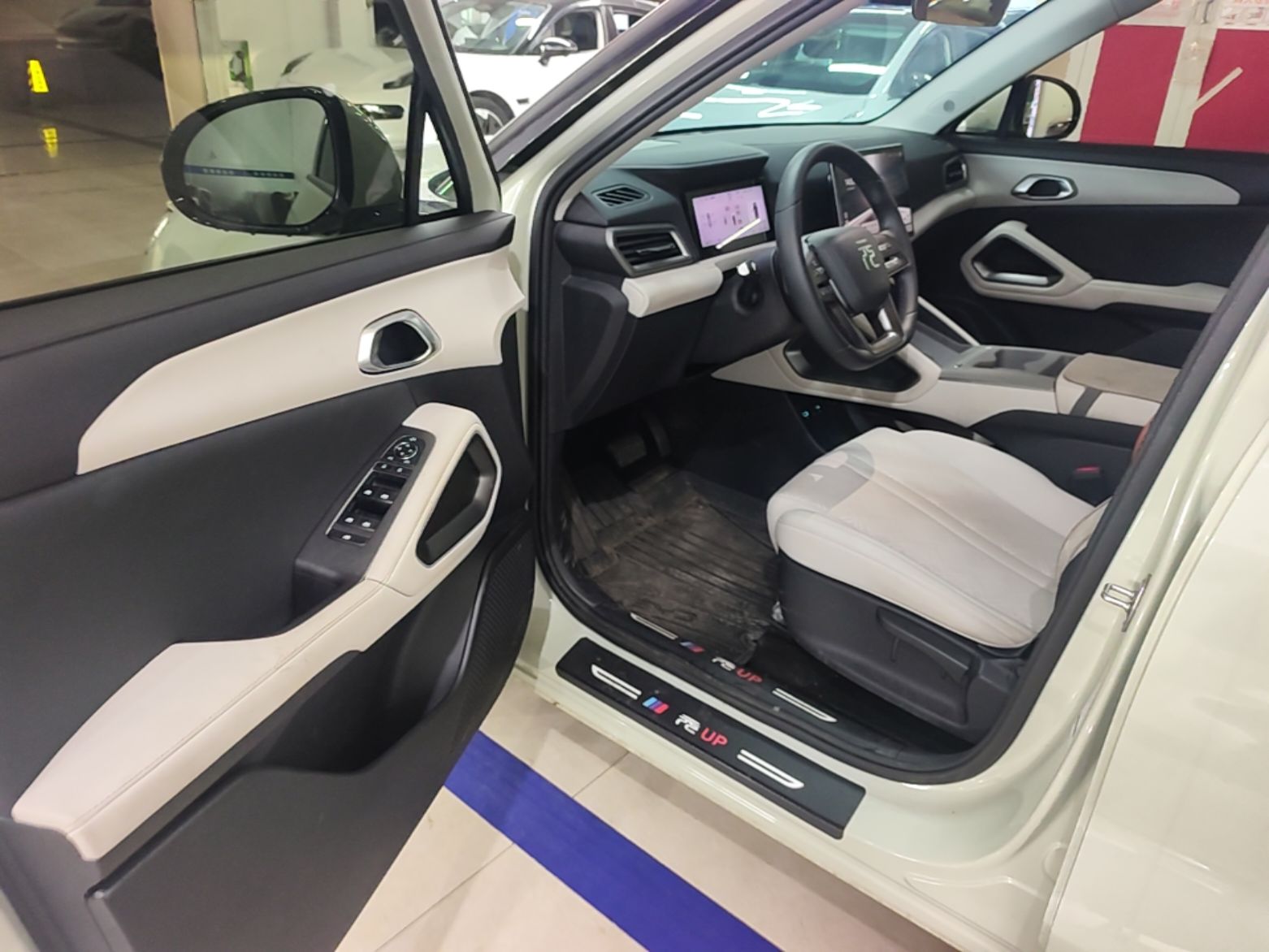 BYD Yuan UP 2025 Intelligent Driving Version 401 KM Dynamic Edition — снимка 18