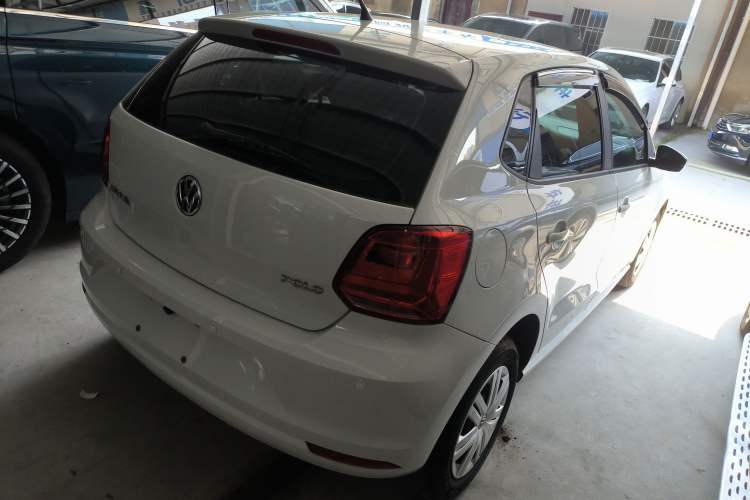 Used Volkswagen Polo 2016 1.4L Automatic Trendy Model Rear Right 45 Deg