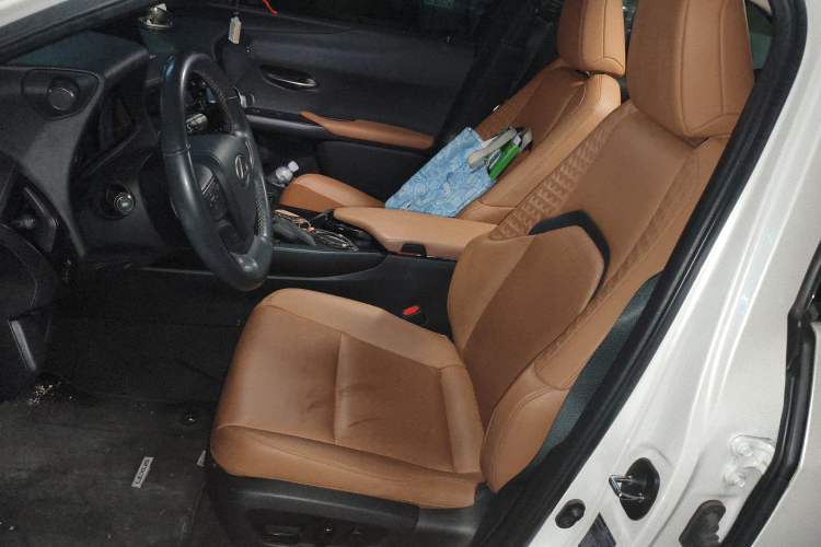 Used Lexus UX 2020 260h Explore & Adventure Edition