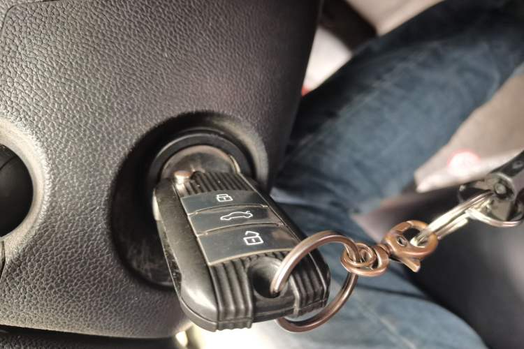 Used MG ZS 2017 1.5L Manual Deluxe Internet Edition Vehicle Key