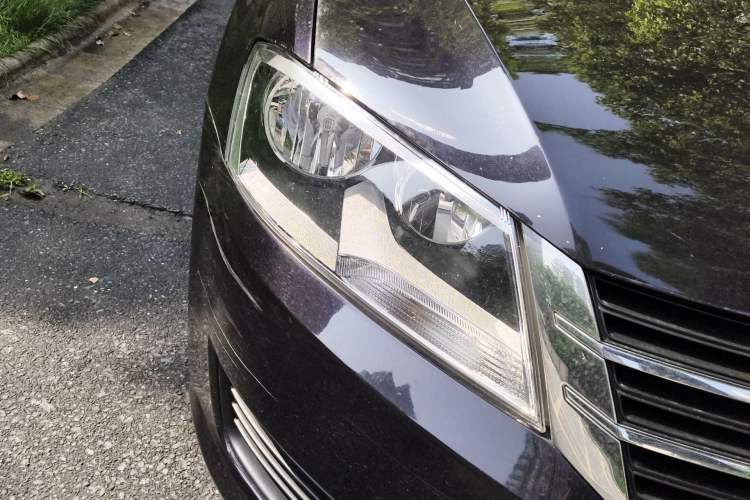 Used Volkswagen Lavida 2013 Revised Classic 1.6L Automatic Fashion Edition Right Front Headlight