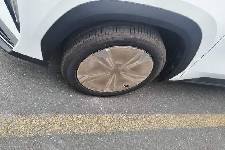 Used Geely Galaxy L7 2025 EM-i 115km Exploration Edition Left Front Wheel Hub