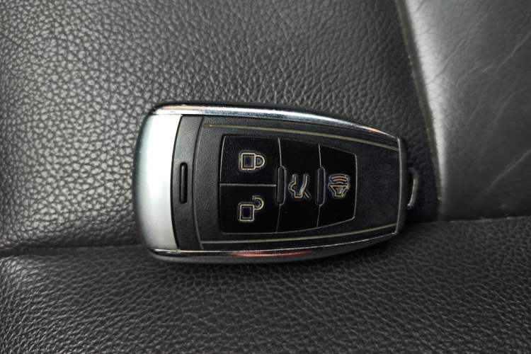 Used BAIC Senova X65 2015 2.0T Automatic Elite Model
