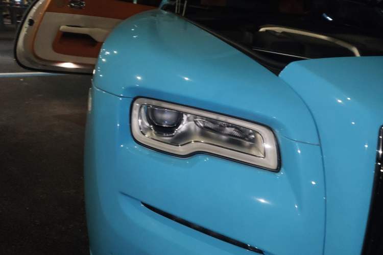 Used Rolls-Royce Dawn 2018 6.6T Standard Edition
