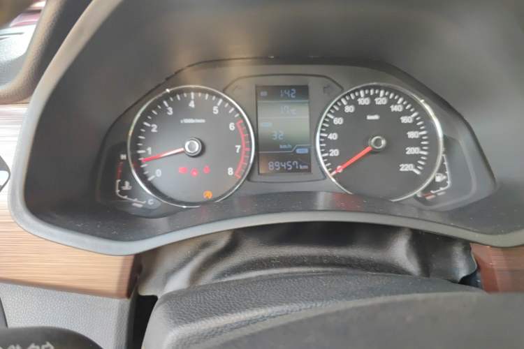 Used FAW Senya R7 2017 1.6L Manual Luxury Model
