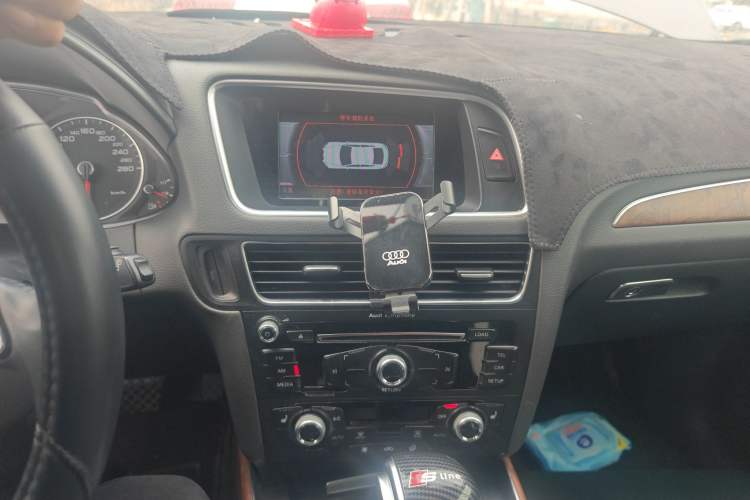 Used Audi Q5 2018 Collector's Edition 40 TFSI Technology Model