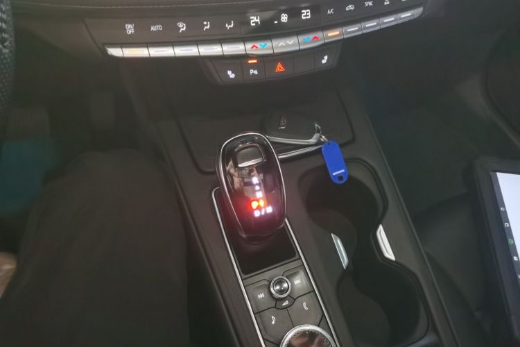 Used Cadillac XT4 2021 28T Two-Wheel Drive Leading Version