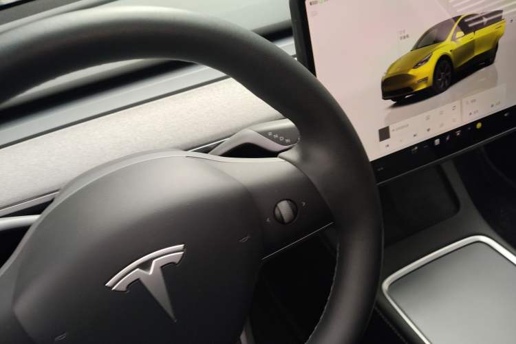 Used Tesla Model Y 2024 Rear-Wheel-Drive Version
