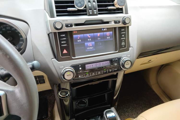 Used Toyota Prado 2016 2.7L Automatic Standard Edition Audio And AC Panel