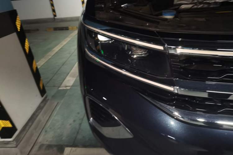 Used Volkswagen Talagon 2023 Facelift 380TSI Four-Wheel Drive Flagship Shengjing Edition 7 Seats Right Front Headlight