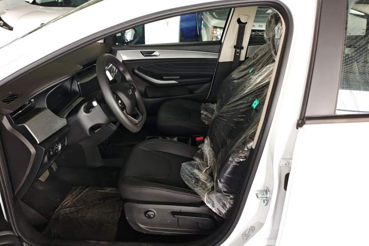 Used Chery New Energy Arrizo e 2024 405km Travel Edition Left Front Seat