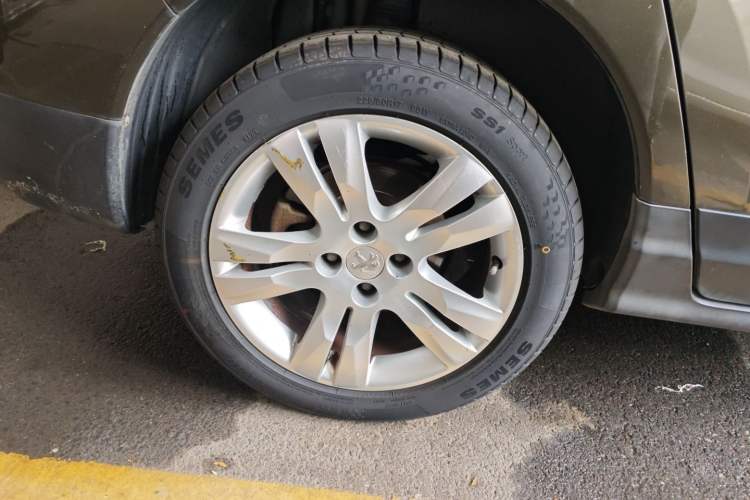 Used Peugeot 3008 2015 1.6THP Automatic Trend Edition Exterior 5