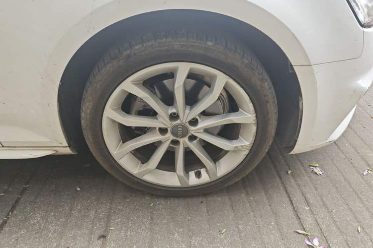 Used Audi A4L 2018 30th Anniversary Edition 40 TFSI Fashion Model